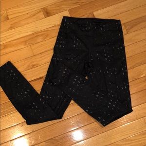 Small Under Armour Cold Gear running pants